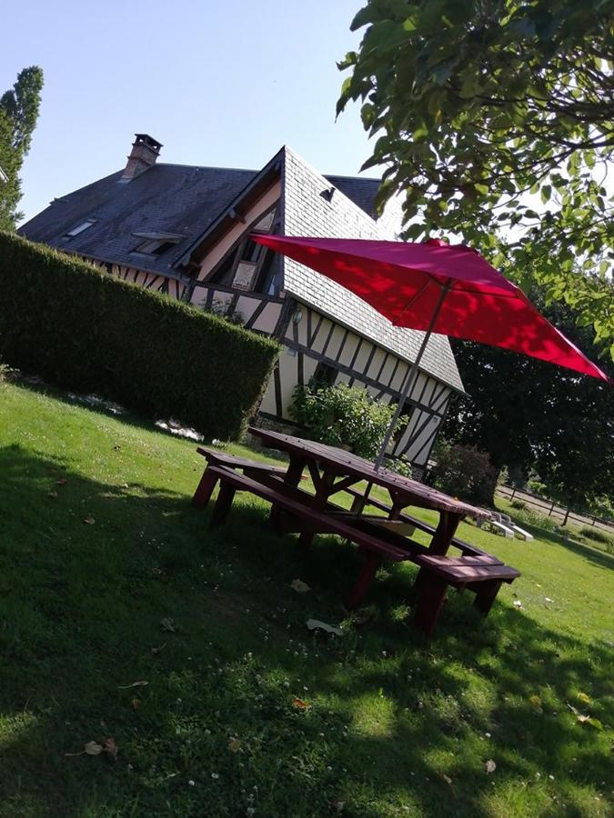 Le Studio Du Pressoir Gisay Экстерьер фото